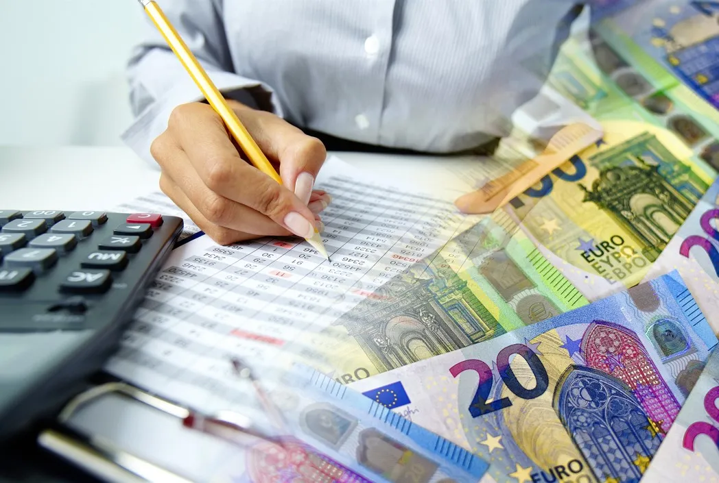 Contratto scuola 2025-2027, ecco tutte le cifre: aumenti fino a 185 euro per i docenti e oltre 460 euro negli enti di ricerca