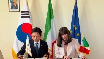 Cooperazione Italia-Corea: la ministra Bernini firma il Memorandum per la cooperazione scientifica 