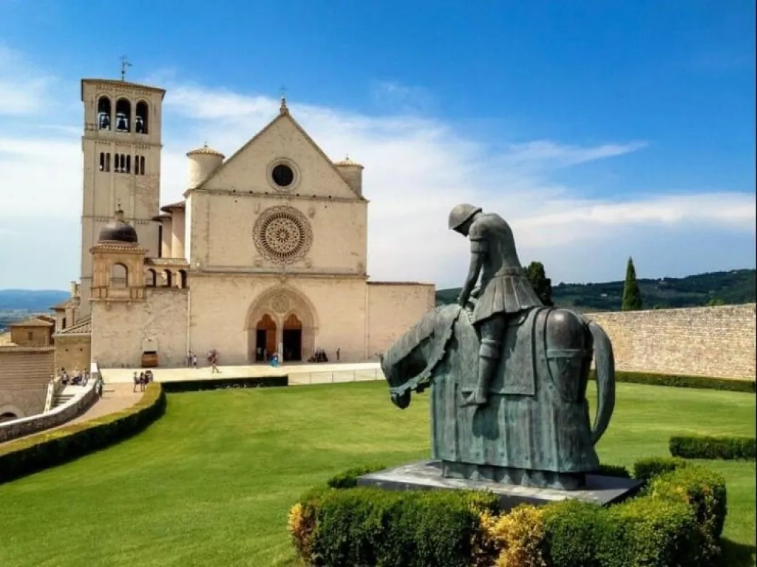 San Francesco d'Assisi: Verso il 4 Ottobre Festa Nazionale? Analisi delle Proposte di Legge e il Ruolo delle Scuole