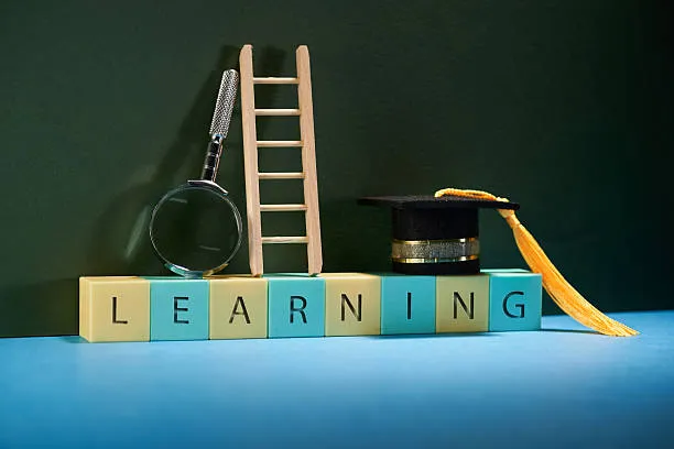 La fine del monopolio della lezione frontale: verso un'esperienza educativa centrata sull'apprendimento attivo