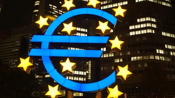Dal summit informale di Bruxelles una nuova agenda per la competitività UE: tra Meloni, Merz e divergenze sul debito europeo
