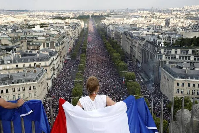 Dalla festa UNESCO alle catene umane in Francia: la giornata del docente