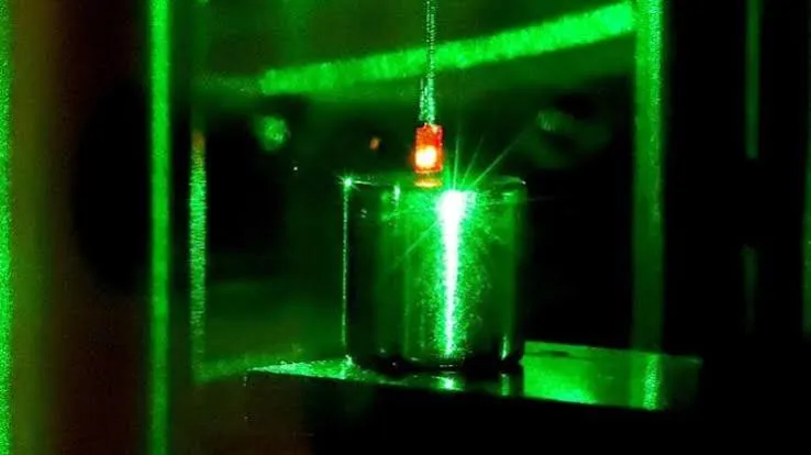 Diamante da 128 mg mosso dagli spin: OIST a un ordine dal gatto