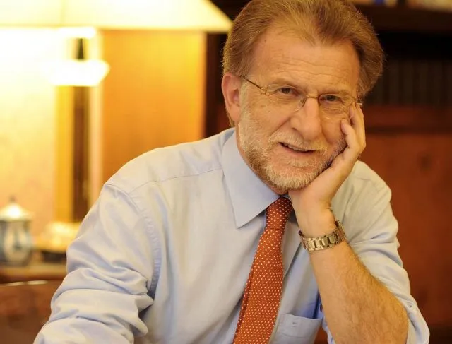 Maestri al Centro: Il Manifesto di Dionigi per una Scuola che Riparte dagli Insegnanti