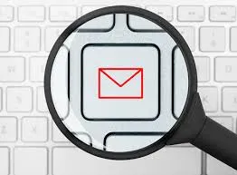 Diritto alla disconnessione, 77,3% controlla email fuori dall'orario