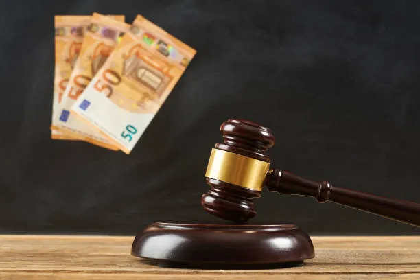 Docente deve restituire stipendio ricevuto per errore: cosa dice la legge