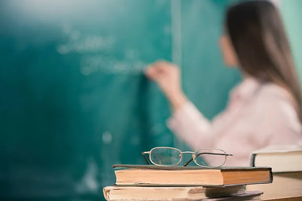 Docenti di ruolo e 150 preferenze: perché compilare costa il doppio