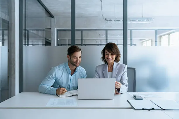 Docenti neoassunti 2025: guida completa alle 12 ore di laboratori formativi su Scuola Futura. FAQ, scelta dei corsi e obblighi dell’anno di prova