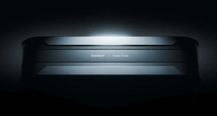 Donut Lab rivoluziona l'elettrico: la prima batteria allo stato solido pronta per la produzione industriale