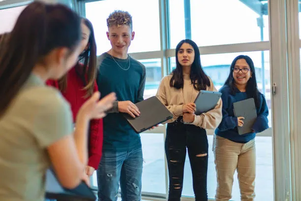 Educational Tour 2026, parte da Roma il viaggio dell'orientamento nelle scuole: 199mila profili introvabili per le imprese