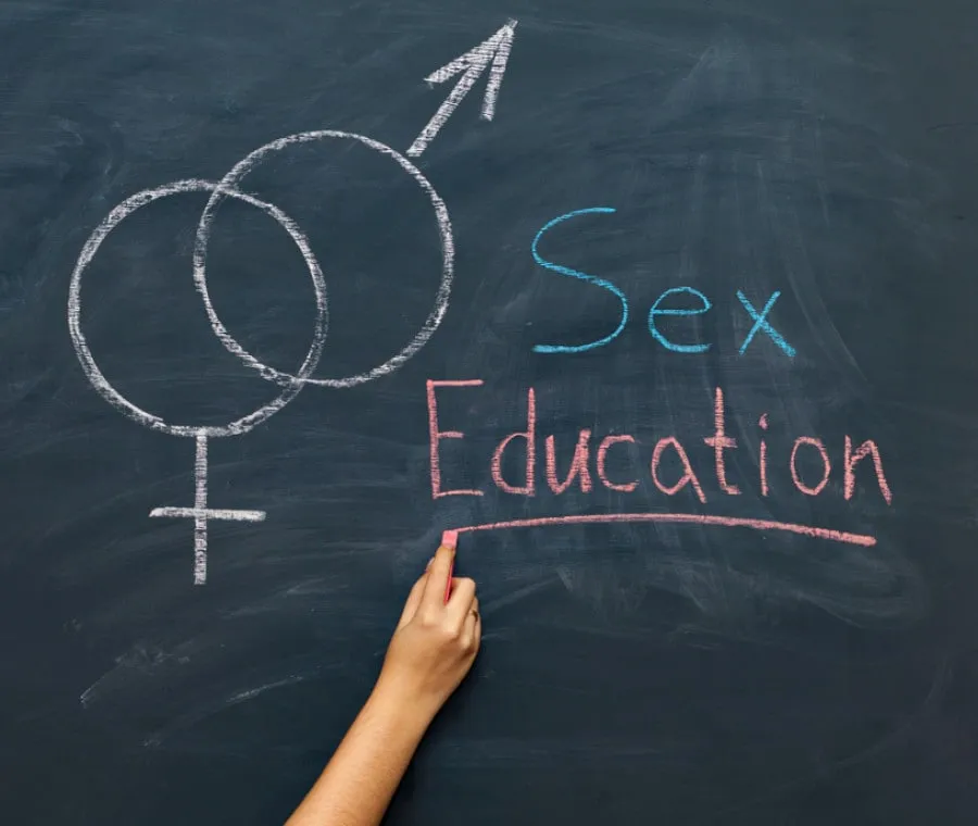 Educazione sessuale nelle scuole siciliane: analisi delle proposte di legge in discussione all’Assemblea regionale