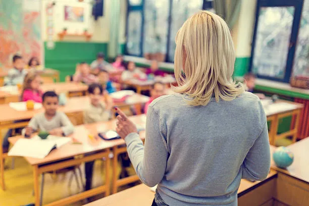 Elenchi regionali docenti, cosa cambia con il decreto 45/2025: nuove regole per le immissioni in ruolo