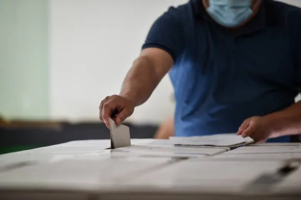 Elezioni politiche 2027: perché il nodo scuole favorisce l'11 aprile