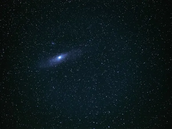 ESA JUICE: Rilasciata una Nuova Immagine della Cometa Interstellare 3I/ATLAS, Un Passo Avanti nella Ricerca Spaziale Europea