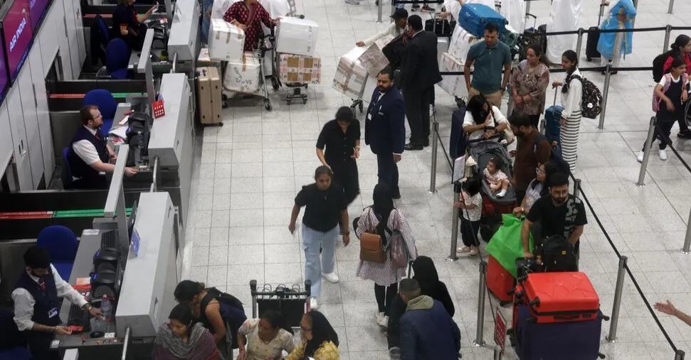Regno Unito, aumenta la stretta sull’immigrazione: studenti internazionali bloccati ai controlli UKVI in aeroporto
