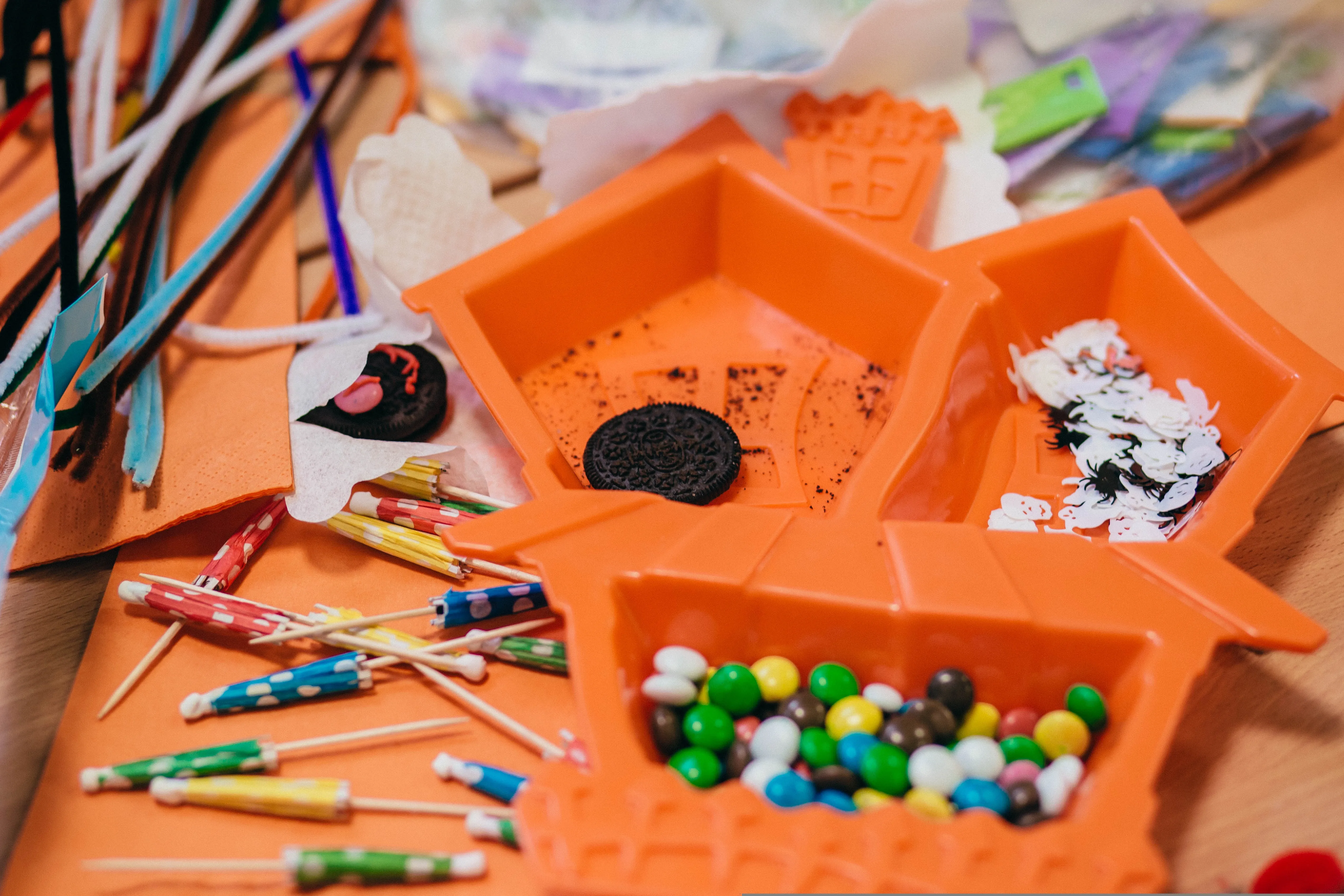 Festa, divieto o lezione: cosa può fare la scuola per Halloween 2026