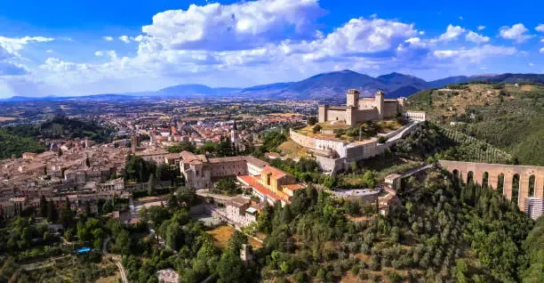 Festival di Spoleto richiama le scuole ristrette: i numeri del carcere