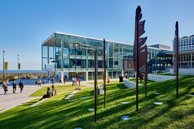 Flinders apre a Bengaluru: perché i campus in India tagliano fuori l'Italia
