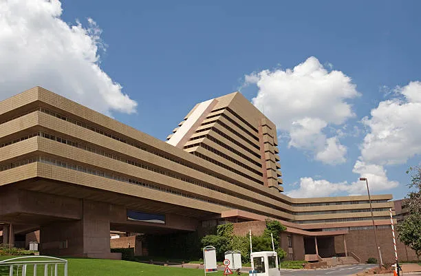 Florida, 15 università pubbliche firmano accordi con l'ICE: studenti sotto sorveglianza e proteste nei campus