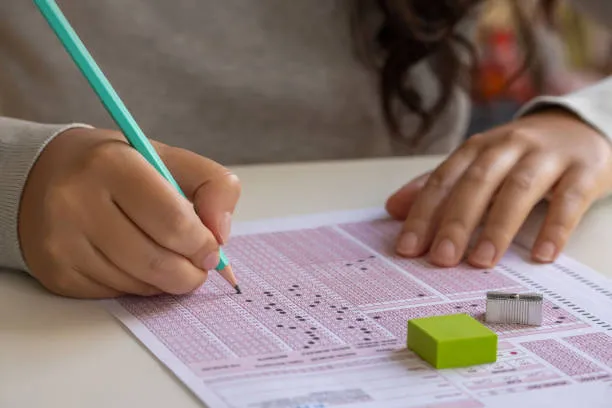 Prove Invalsi 2025 nella seconda primaria: Analisi dettagliata dei risultati tra regioni, genere e categorie sociali