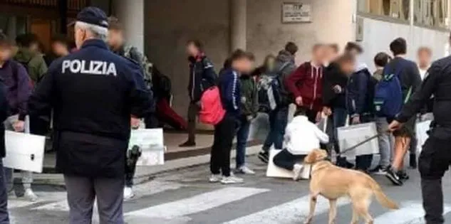 Fondi Scuole sicure 2026/27: iniziativa del ministro dell'Interno Piantedosi contro lo spaccio davanti agli istituti