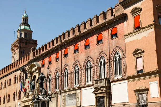 Il caso Nawal Soufi a Bologna: tra accusa di favoreggiamento dell'immigrazione clandestina e richiesta di archiviazione per fine umanitario