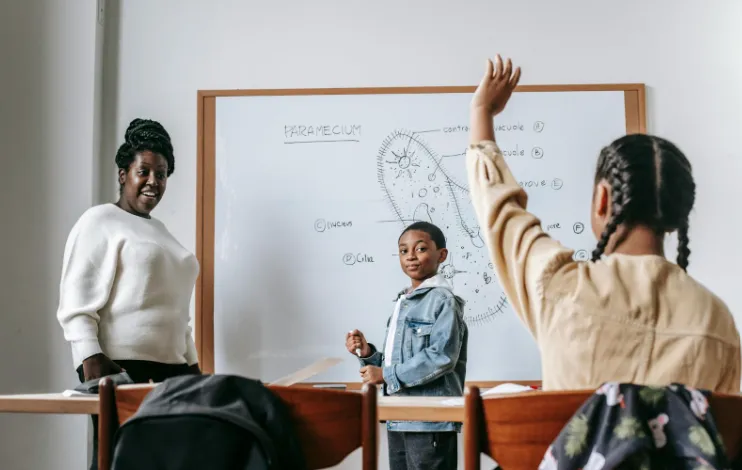 Formazione Scuola-Lavoro: Evoluzione e Implicazioni della Nuova Denominazione dei PCTO