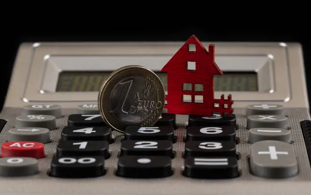 Frodi Superbonus: Indagini in Corso su Cantieri Bloccati, Truffe e Crediti d’Imposta Fittizi. Condomini a Rischio Sanzioni