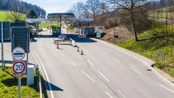 Frontalieri Italia-Svizzera: Analisi dettagliata dell'aumento tra opportunità, sfide fiscali e mercato del lavoro ticinese