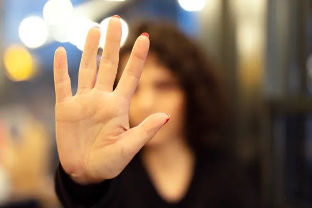 La "Lista degli stupri" al Liceo Giulio Cesare: un'allerta sulla cultura della violenza di genere nelle scuole a Roma