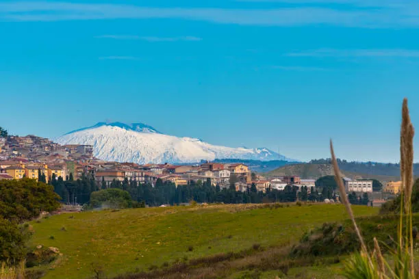 Gite scolastiche a Zafferana Etnea: Scoprire la Sicilia in Miniatura, un laboratorio all'aperto per tutte le scuole
