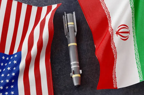 Gli Intrighi Economici dietro l’Attacco all’Iran di Trump: Analisi degli Impatti su Petrolio, Geopolitica e Mercati