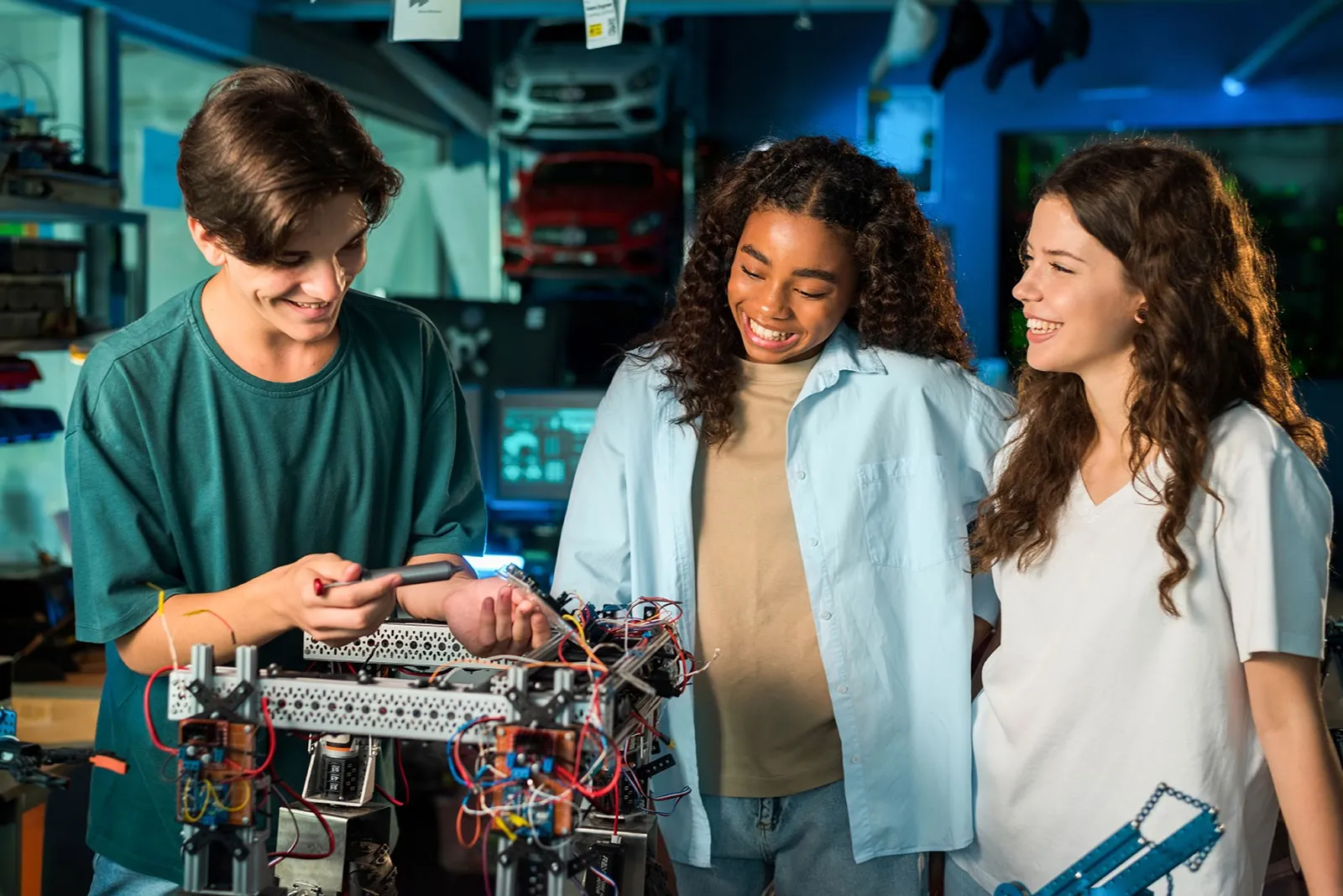 Laboratori Innovativi: 210 Milioni per la Scuola del Futuro, Premiati Oltre Mille Istituti Tecnici e Professionali