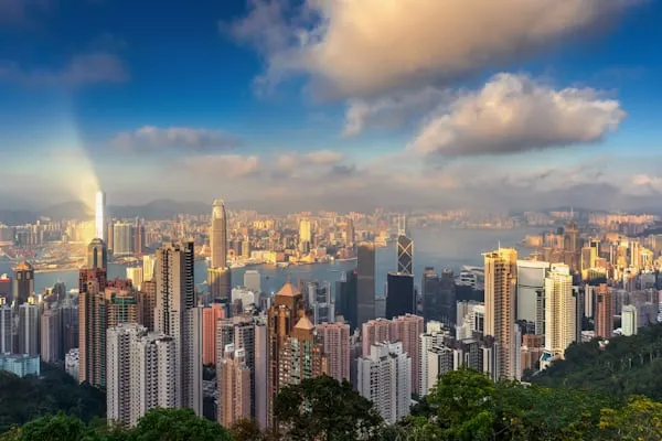Hong Kong punta a diventare il nuovo hub globale dell'istruzione superiore: numeri, strategie e ambizioni