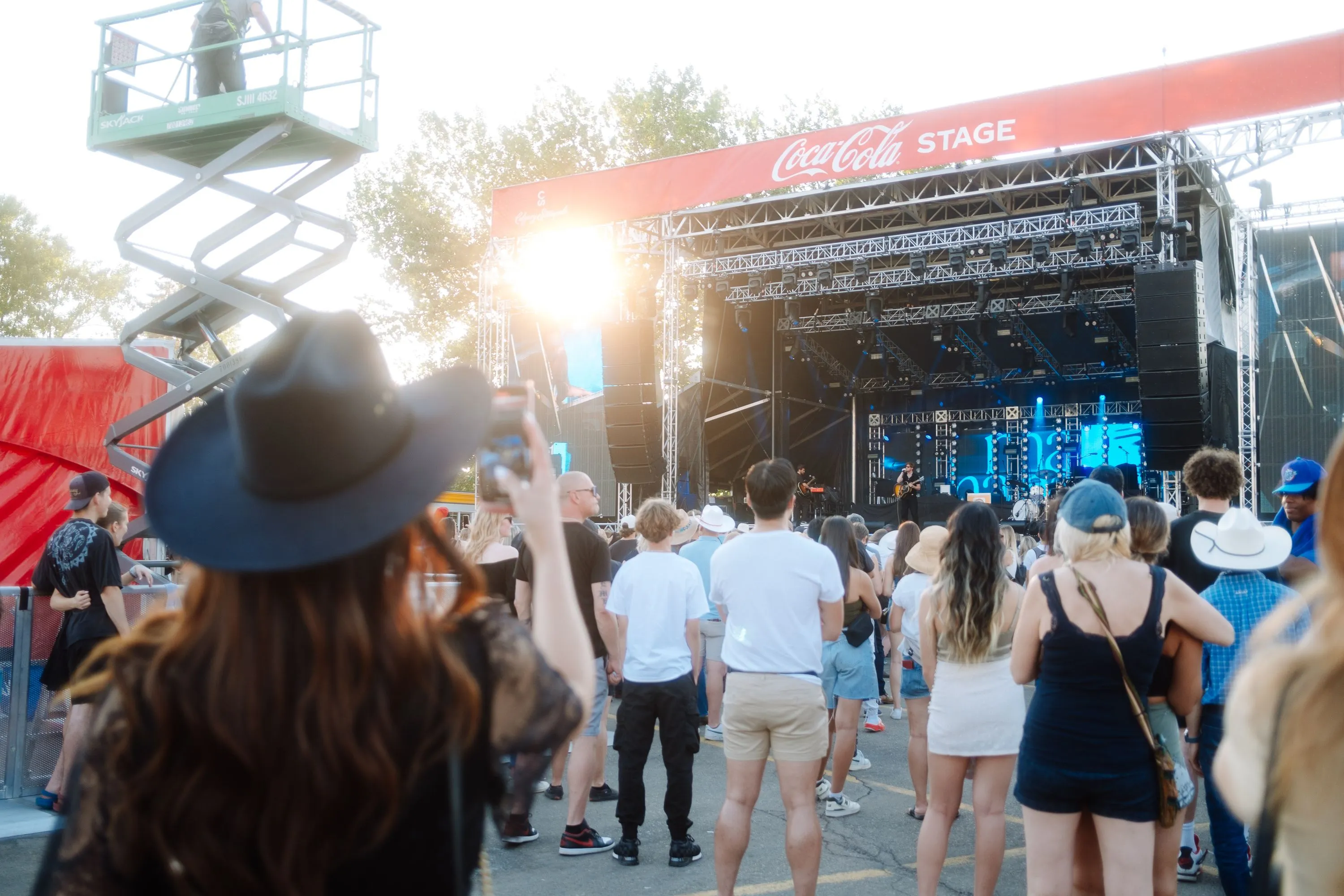 Il caldo estremo riscrive i festival europei: tra cancellazioni e misure d'emergenza