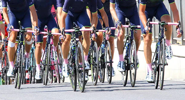Il Giro d’Italia per la Pace parte da Napoli: studenti e istituzioni insieme per un futuro migliore