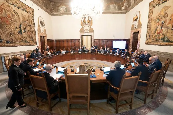 Il Governo Commissaria 4 Regioni per il Dimensionamento Scolastico: Analisi e Implicazioni