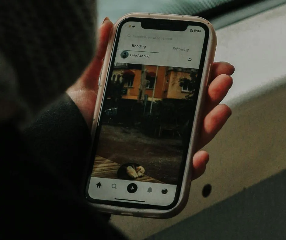 Il lato oscuro dei social: una trappola per la mente