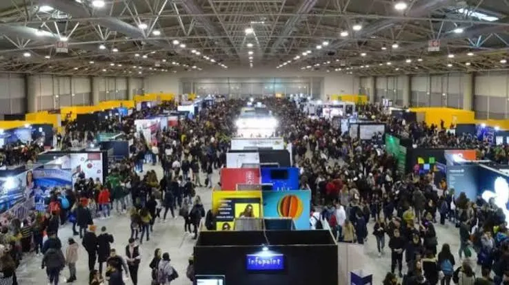 Il tour del Salone dello Studente tocca sette città, ma il 26% degli studenti abbandona