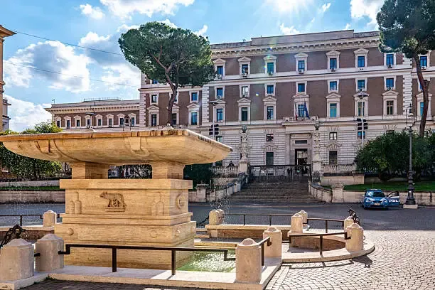 Il Tribunale di Roma condanna il Viminale: risarcimento per trasferimento illegittimo in Cpr Albania