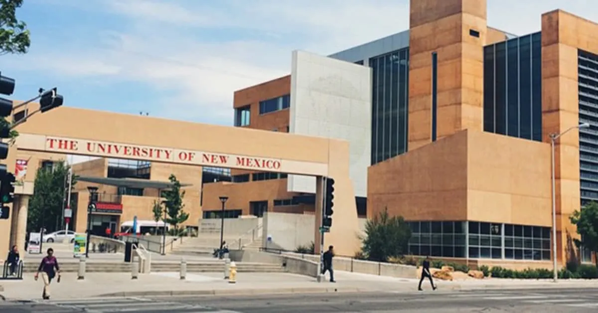 Crisi nei finanziamenti federali: le università del New Mexico in bilico tra ricerca sospesa e futuro incerto