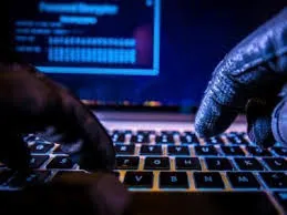 Google sotto attacco hacker: violazione confermata e dati aziendali trafugati da ShinyHunters con phishing vocale