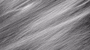 Il vero significato dei capelli bianchi: una difesa contro il cancro svelata dalla ricerca scientifica