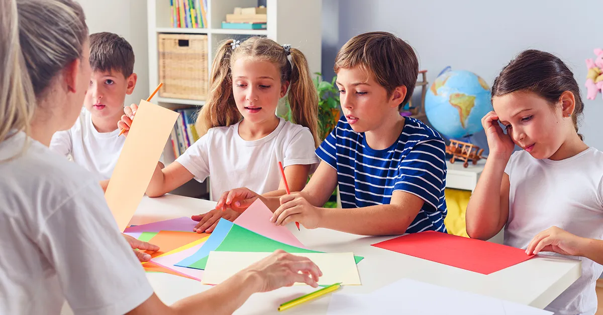 Valutazione scuola primaria 2025: come cambiano regole, giudizi e ruolo dei docenti con l’ordinanza ministeriale n. 3