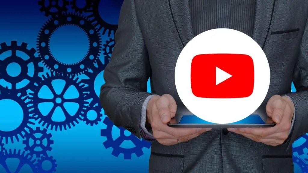 YouTube sperimenta l’Intelligenza Artificiale per la verifica dell’età: opportunità, limiti e nuove sfide sulla privacy degli utenti