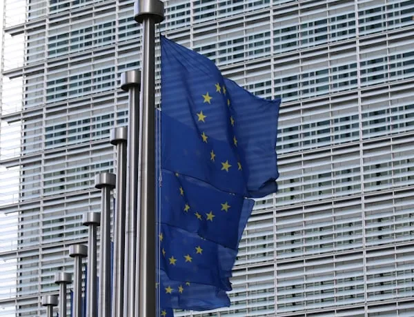 Italia oltre la Grecia per debito mentre la Bce stringe sui tassi