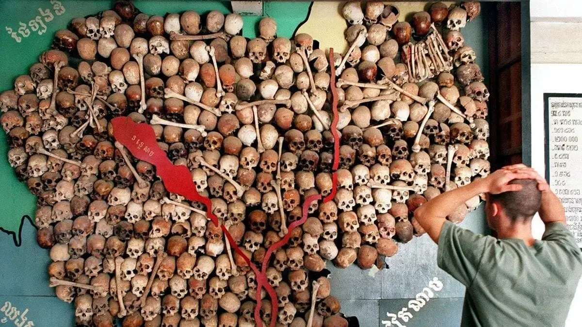 Oltre il cielo: La testimonianza di Laurence Picq sulle atrocità dei Khmer Rossi