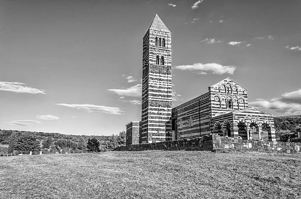 La basilica di Saccargia oggi: 3 euro per un capolavoro del 1116