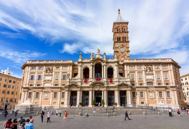 La Dormitio Mariae di Santa Maria Maggiore: quando un mosaico medievale racconta la resurrezione
