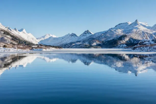 La luce dell'inverno: il fascino delle fotografie di Elio e Stefano Ciol a San Vendemiano